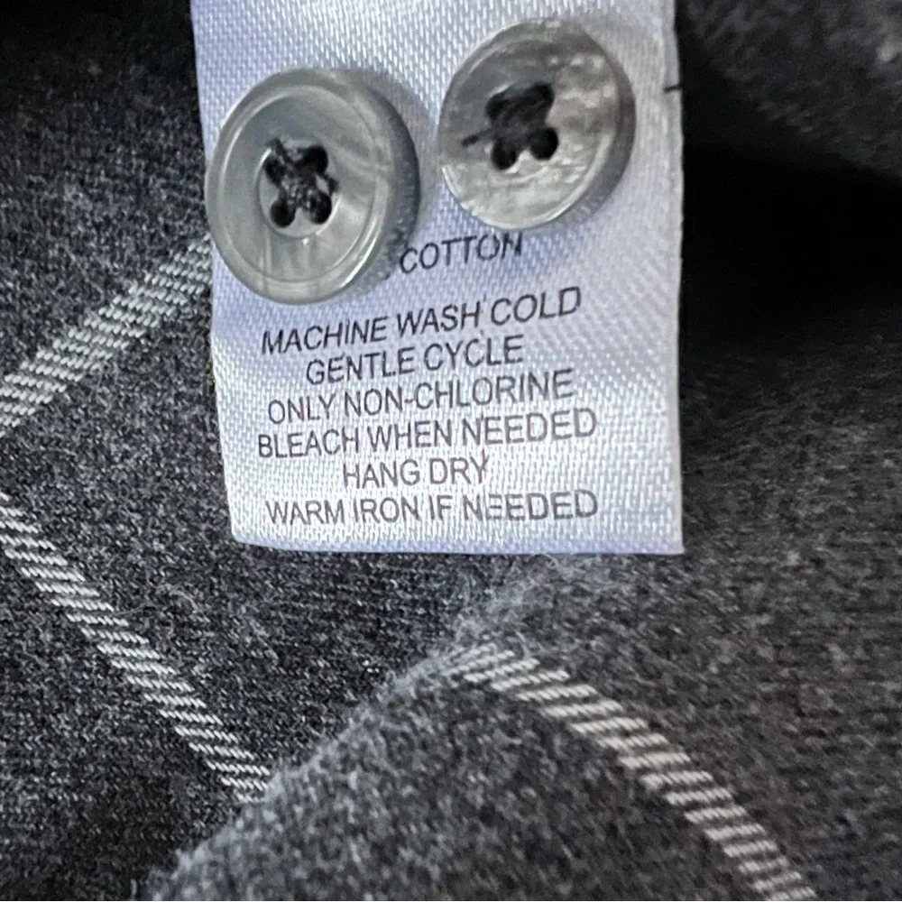 UNTUCKit Grey Flannel Windowpane Check | XXL - Picture 7 of 8